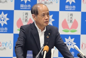 市長記者会見の様子