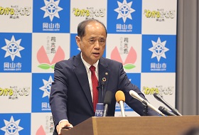 市長記者会見の様子