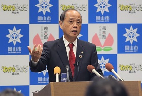 市長記者会見の様子