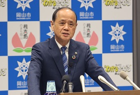 市長記者会見の様子