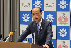 市長記者会見の様子