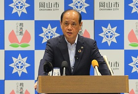 市長記者会見の様子