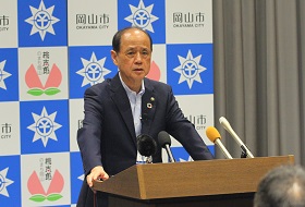 市長記者会見の様子