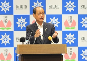 市長記者会見の様子